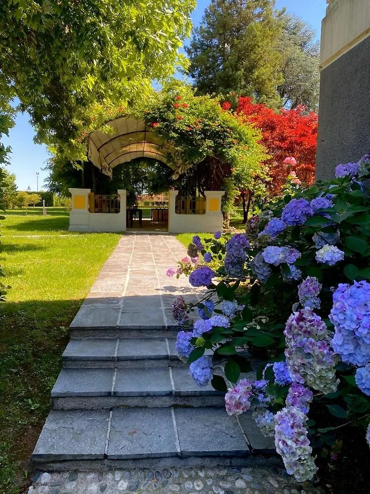 Hotel Villa Malpensa Vizzola Ticino 4*,  Italy