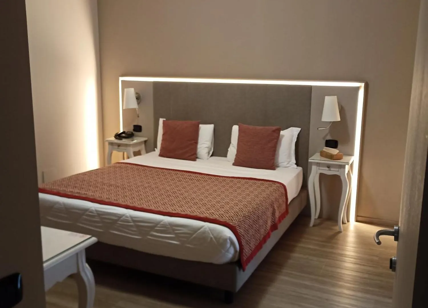 Hotel Villa Malpensa Vizzola Ticino 4*,