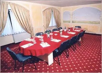 Hotel Villa Malpensa Виццола-Тичино
